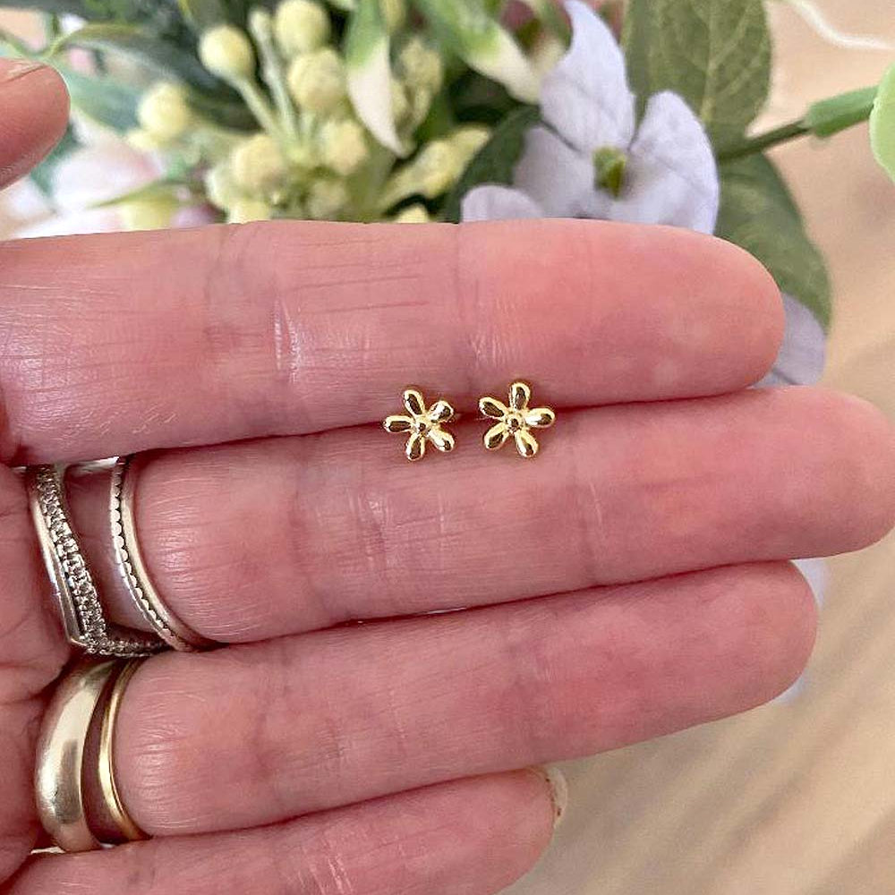 Granddaughter Gift | Gold Daisy Stud Earrings Sterling Silver 925 | Personalised Jewellery