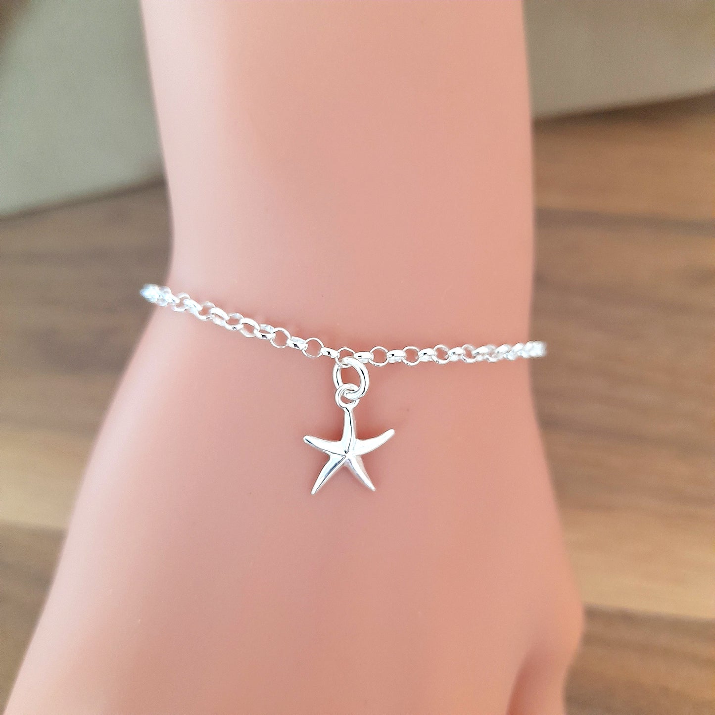 Starfish Charm Bracelet, Adjustable for Women and Girl's