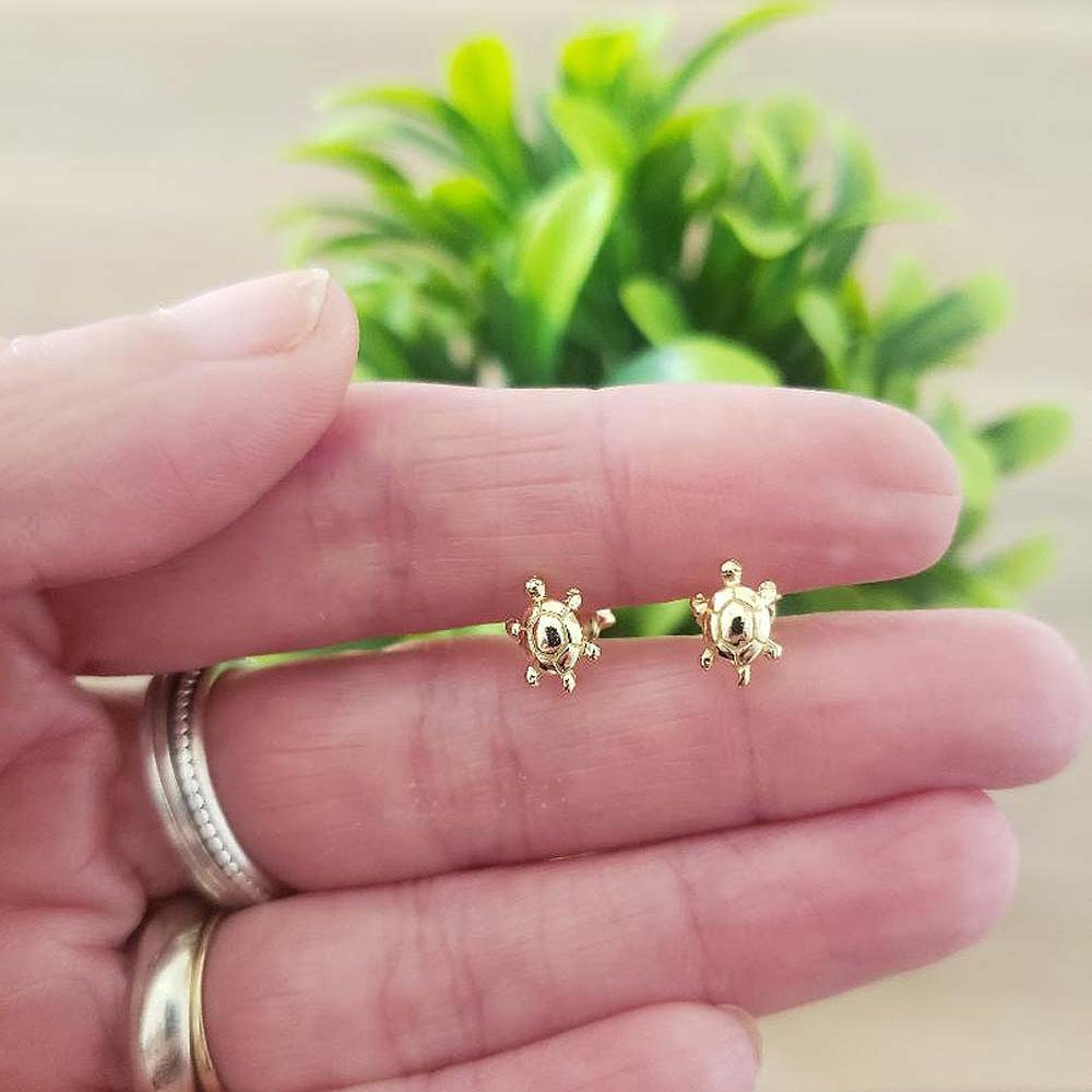 Turtle Stud Earrings | 18ct Yellow Gold Plated Sterling Silver 925 | Animal Jewellery Gift