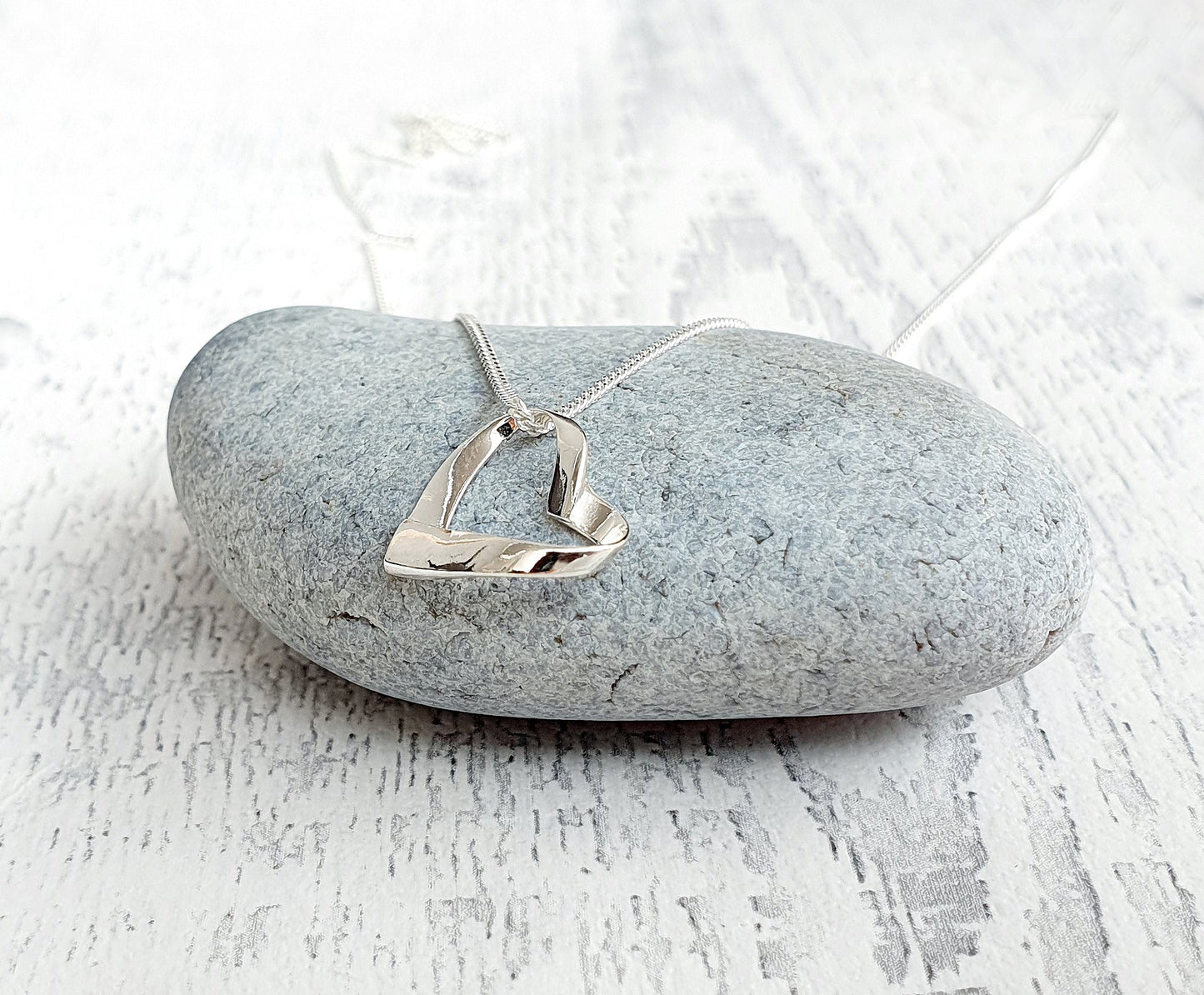 Mother of the Groom Ribbon Heart Necklace in Sterling Silver 925, Personalised Jewellery Gift