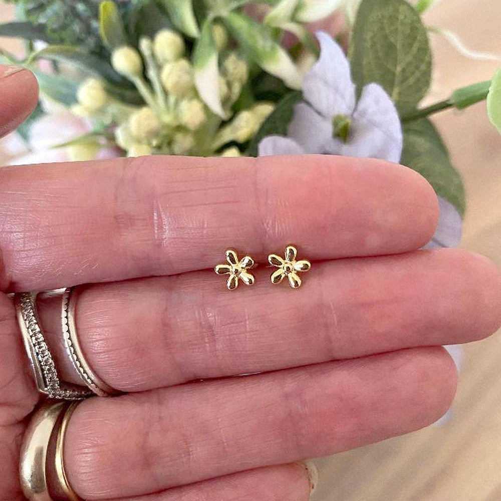Daisy Stud Earrings | 14ct Yellow Gold Plated Sterling Silver 925 | Floral Jewellery Gift