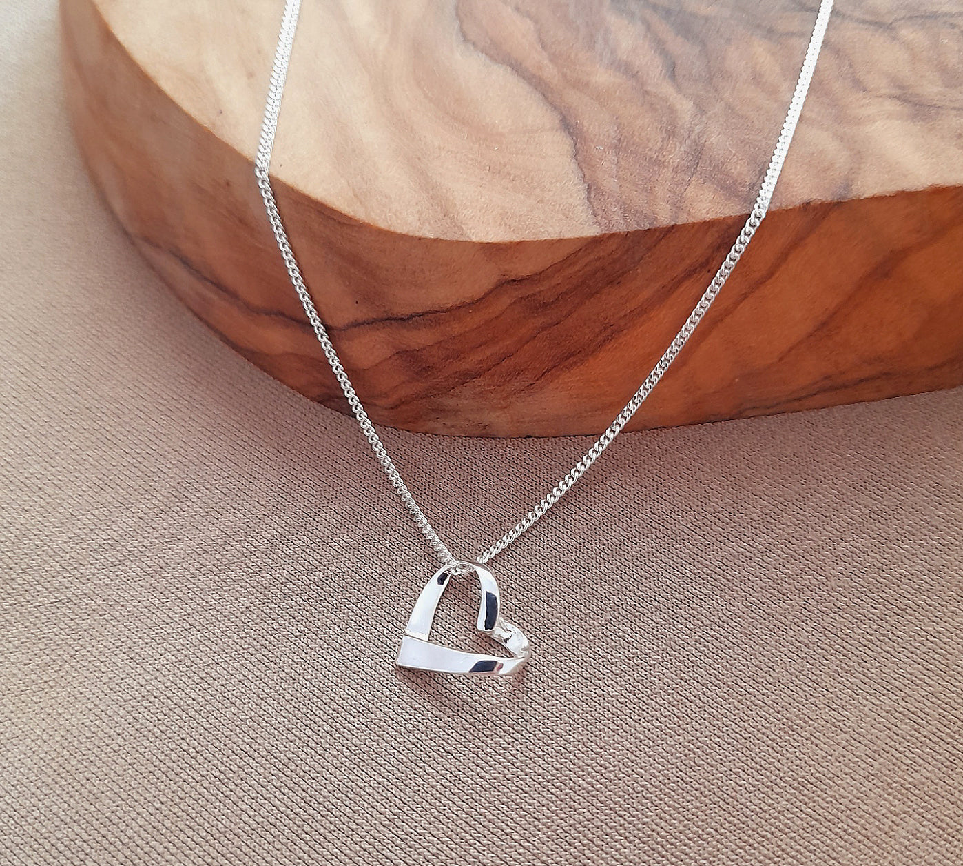 Daughter Ribbon Heart Necklace in Sterling Silver 925, Personalised Jewellery Gift