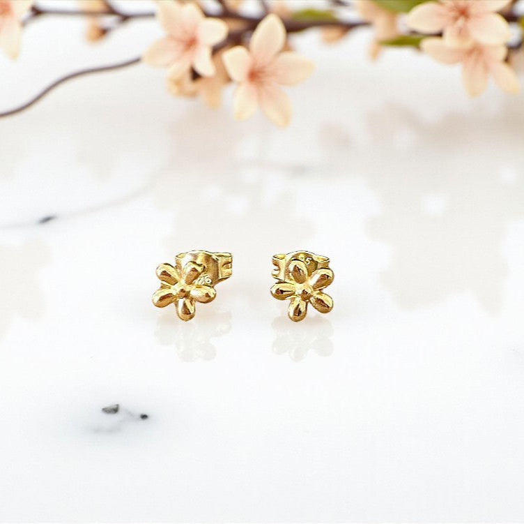 Daisy Stud Earrings | 14ct Yellow Gold Plated Sterling Silver 925 | Floral Jewellery Gift