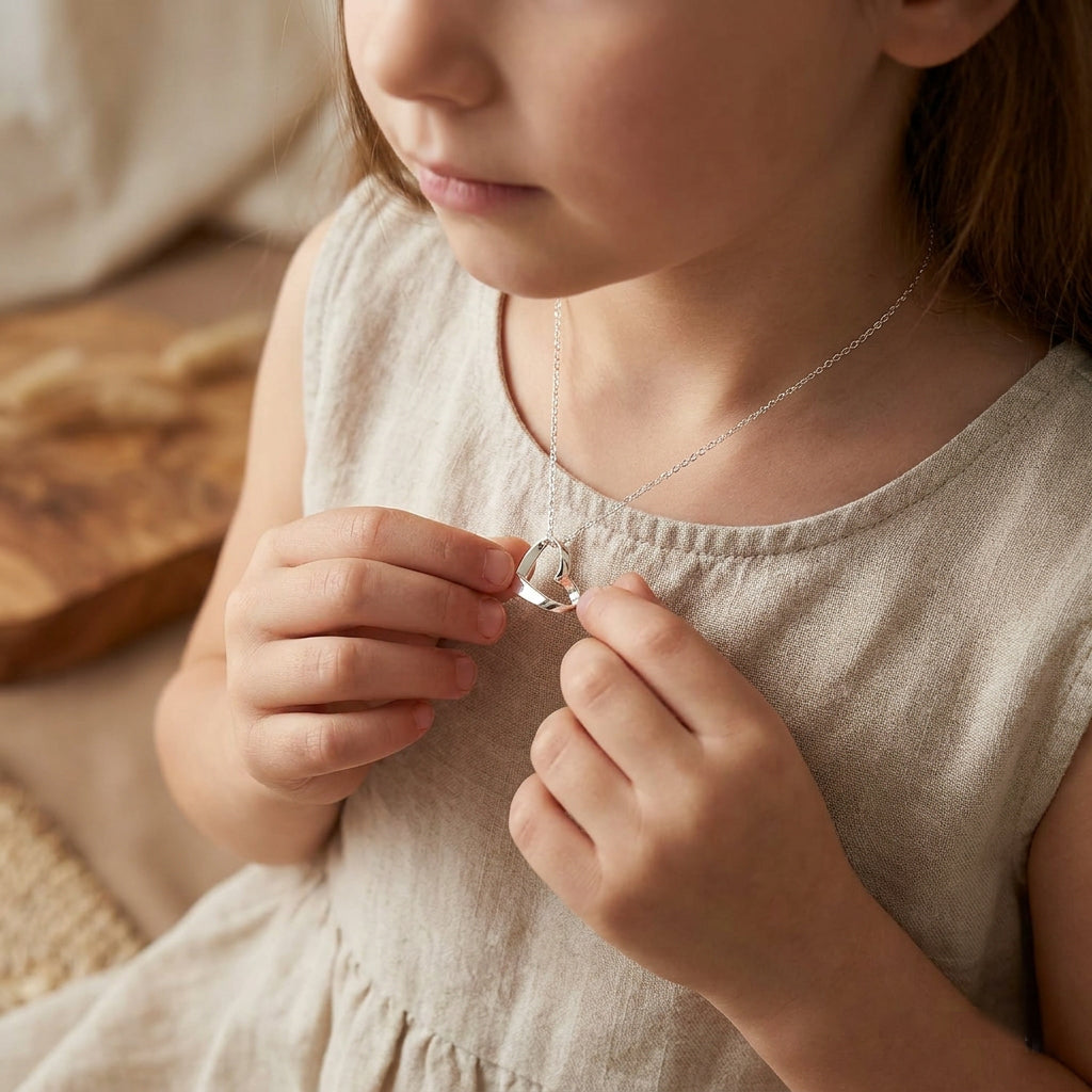 Sister Gift | Ribbon Heart Necklace in Sterling Silver 925 | Personalised Jewellery