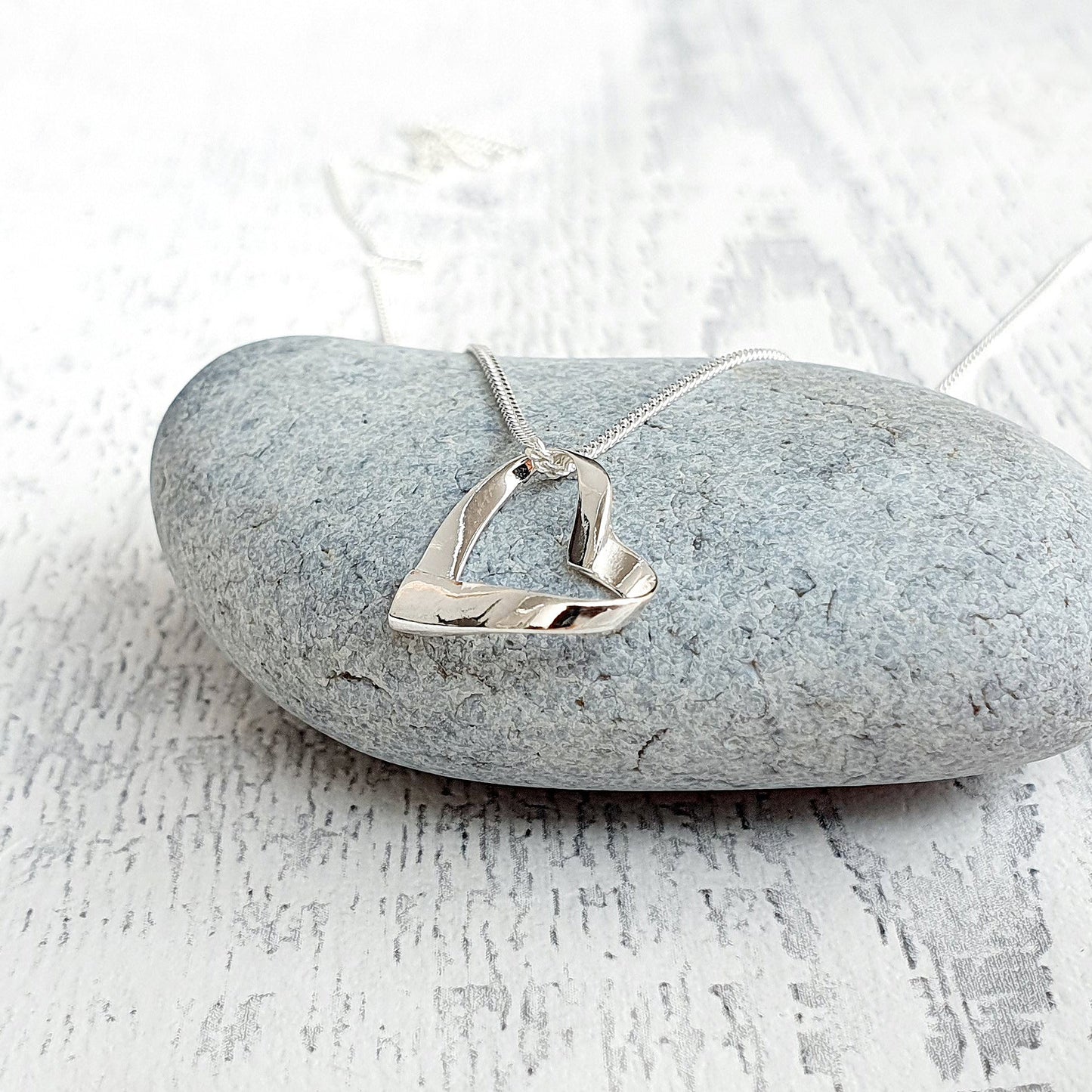 Mother of the Bride Gift, Ribbon Heart Necklace in Sterling Silver 925, Personalised Jewellery Gift